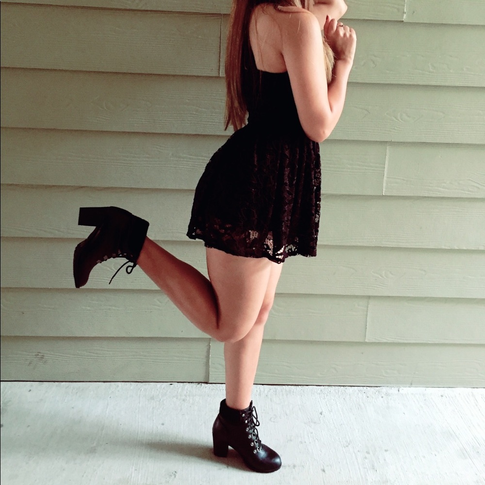 Short jumpsuit - Picture 2 of 4